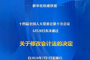 痛心！C罗领取沙王冠亚军奖杯时，表面冷静实际该有多遗憾啊？